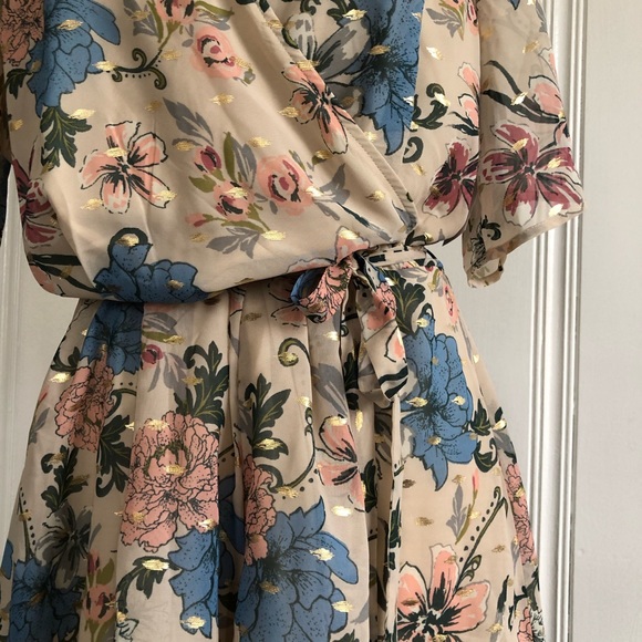 Floral Charlotte Russe romper - Picture 3 of 4